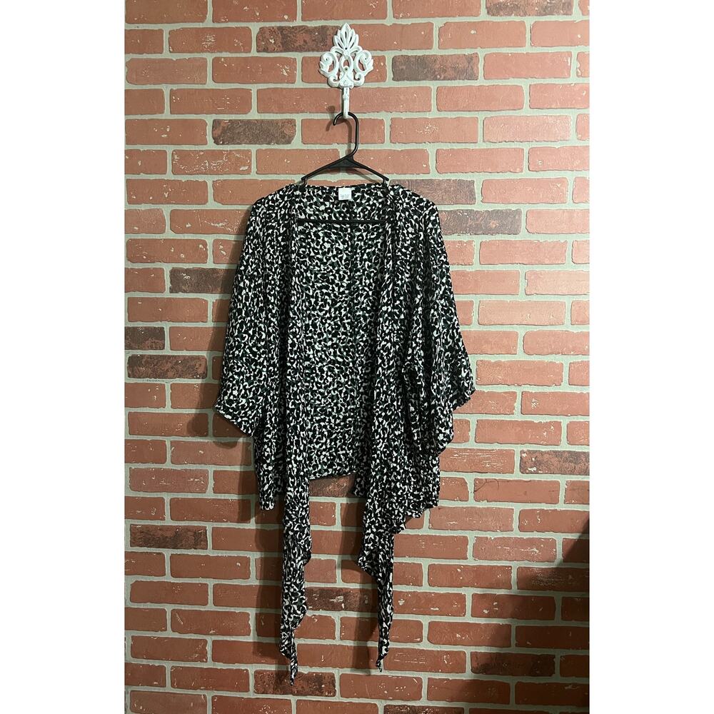 Anna & Ava Animal Print Tie Front Kimono